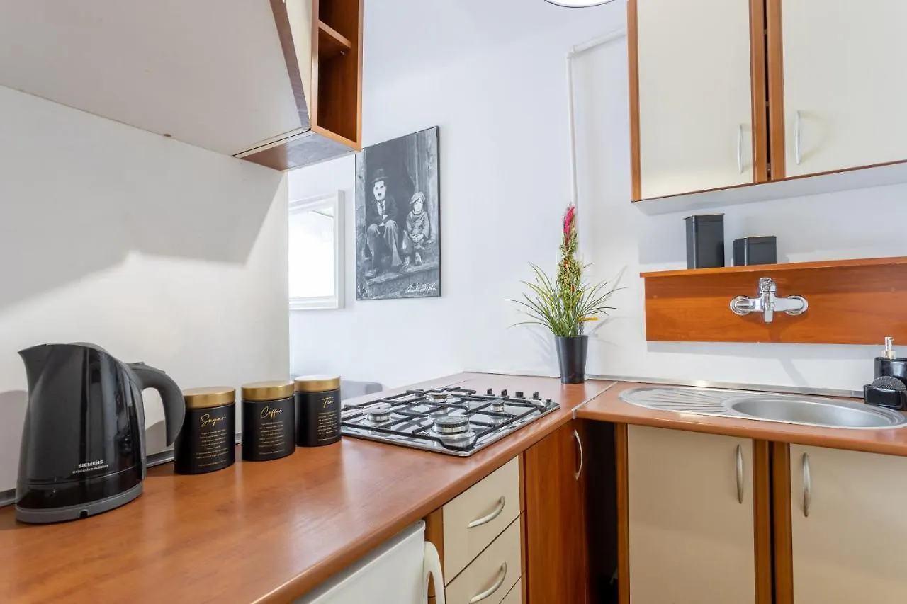 Zamkniete- Stylish One Bedroom Apartments - 58 Zelazna ワルシャワ ポーランド